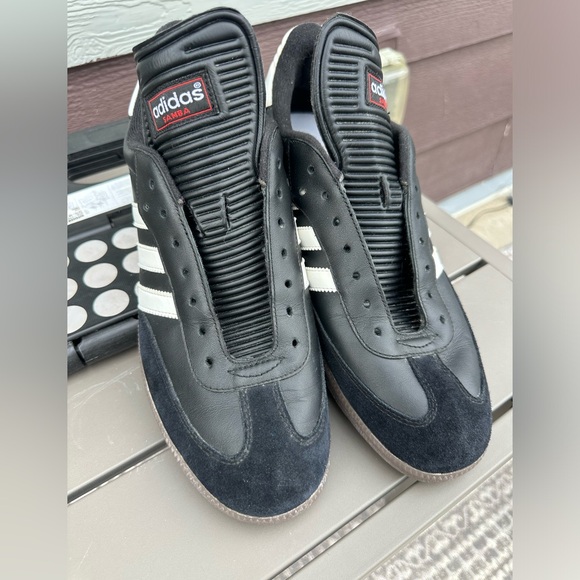 2009 Adidas Men’s Samba Indoor Soccer Sneaker - Picture 8 of 11